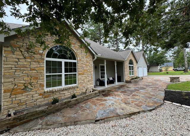 Property at 133 Greenway Dr, Trinity, TX 75862, 3 beds, 2 baths