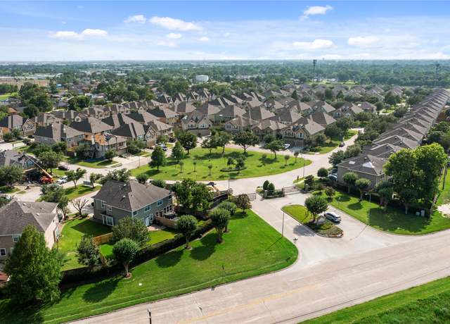 Property at 6232 Stoney Creek Dr, Pasadena, TX 77503, 3 beds, 2.5 baths