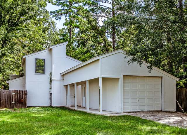 Property at 28600 Rantoul Ct, Huntsville, TX 77320, 3 beds, 2 baths
