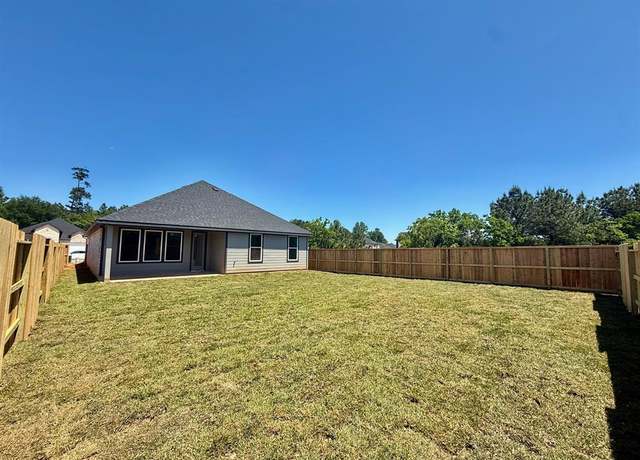 Property at 415 Springfield Terrace Dr, Conroe, TX 77304, 4 beds, 3 baths