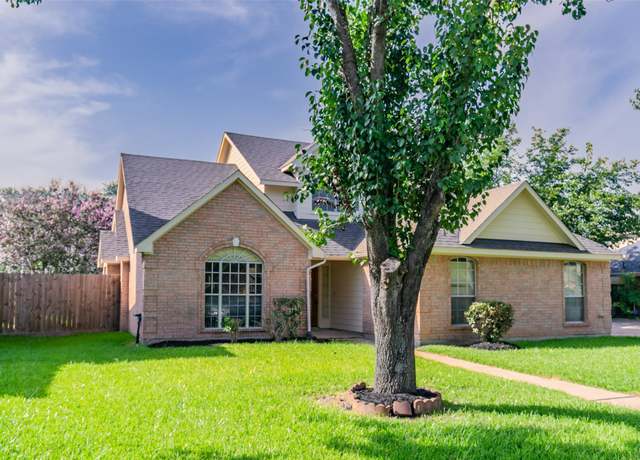 Property at 7230 Rancho Mission Dr, Houston, TX 77083, 4 beds, 2.5 baths