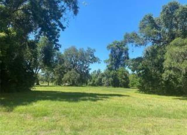Property at 663 Pony Trl, Angleton, TX 77515