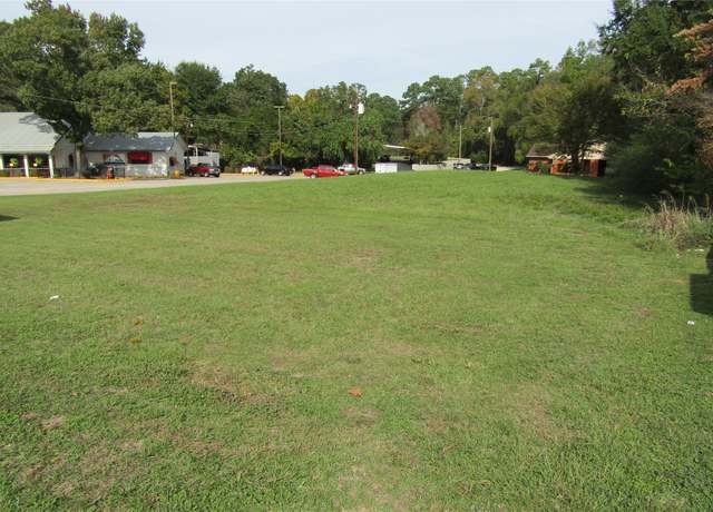 Property at 1248 W Church St, Livingston, TX 77351