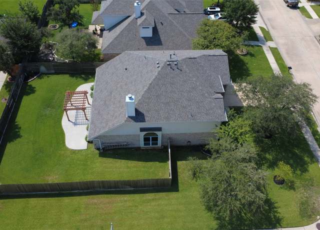 Property at 19026 Rustling Ridge Ln, Tomball, TX 77377, 5 beds, 3 baths