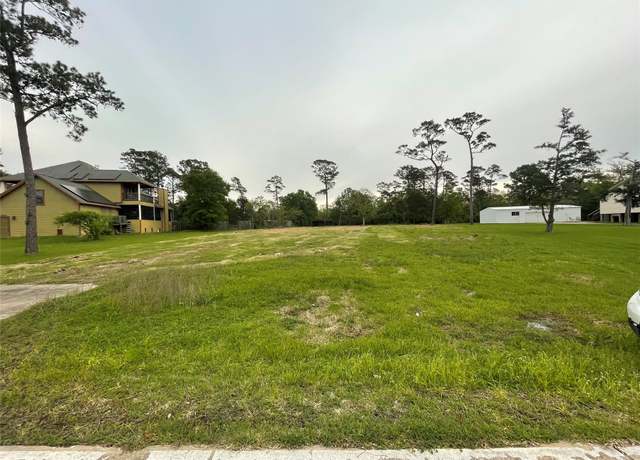 Property at 3411 E Bayou Dr, Shoreacres, TX 77571