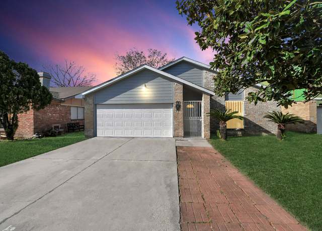 Property at 547 Walston Ln, Houston, TX 77060, 3 beds, 2 baths
