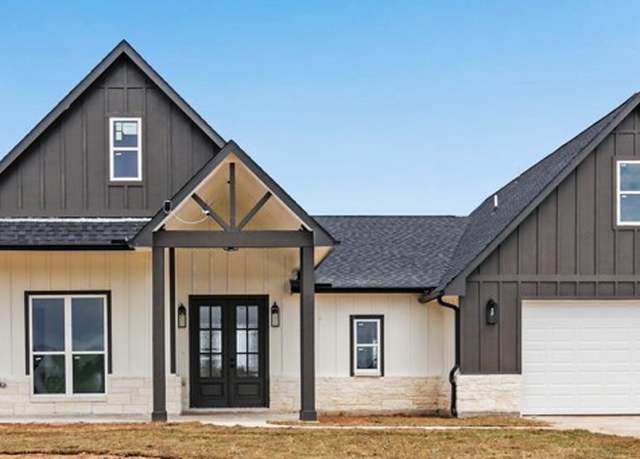 Property at 820 Angus Trl, Angleton, TX 77515, 5 beds, 3.5 baths