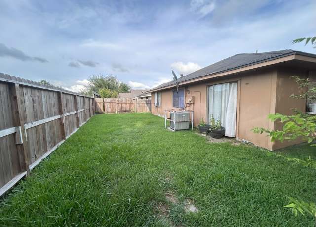 Property at 3910 Buckhurst Dr, Houston, TX 77066, 3 beds, 2 baths