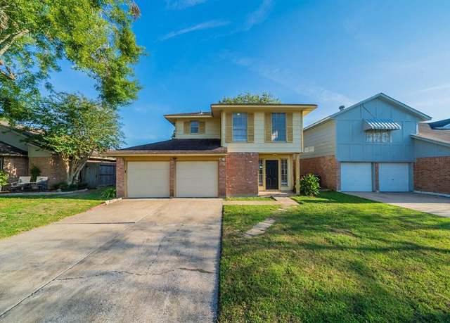 Property at 10815 Sageriver Dr, Houston, TX 77089, 3 beds, 2.5 baths