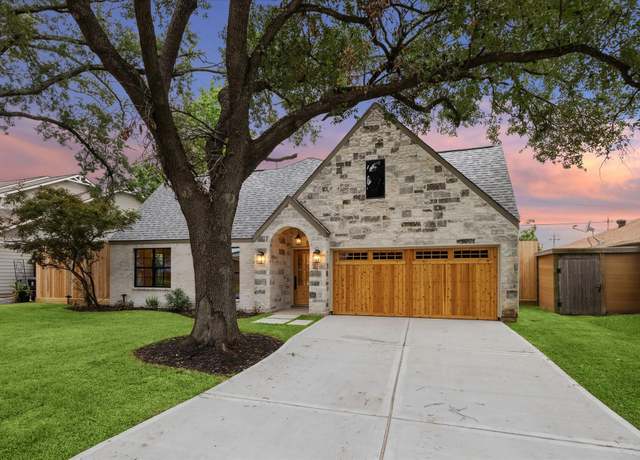 Property at 1031 Nashua St, Houston, TX 77008, 4 beds, 3.5 baths