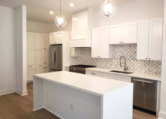 Property at 1217 Edwards St, Houston, TX 77007, 3 beds, 3.5 baths