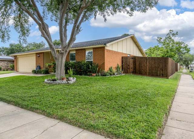 Property at 5502 Canyon Forest Dr, Houston, TX 77088, 4 beds, 2 baths