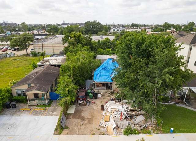Property at 724 W 24th St, Houston, TX 77008, 2 beds, 1 bath