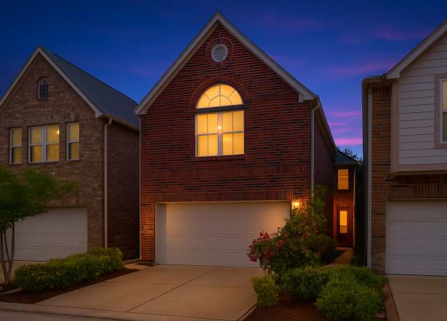 Property at 1339 Ella Pl, Houston, TX 77008, 3 beds, 2.5 baths