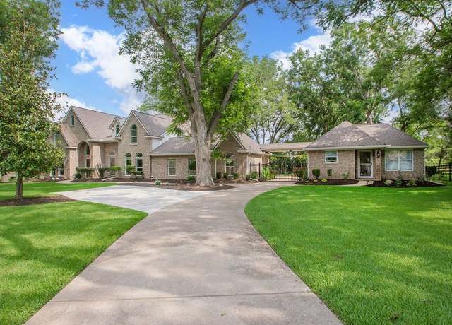 Property at 910 Saint Elmos Ct, Missouri City, TX 77459, 5 beds, 4.5 baths