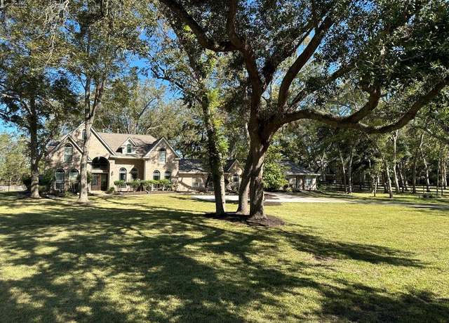 Property at 910 Saint Elmos Ct, Missouri City, TX 77459, 5 beds, 4.5 baths
