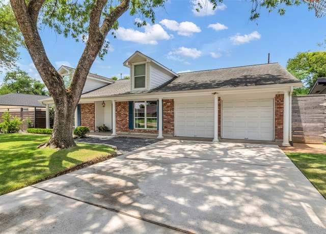 Property at 1819 Mill Creek Dr, Houston, TX 77008, 3 beds, 3 baths