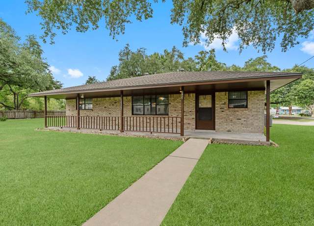 Property at 4704 1st St, Bacliff, TX 77518, 2 beds, 1 bath