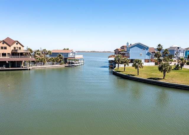 Property at 1818 Tiki Dr, Galveston, TX 77554, 3 beds, 3 baths