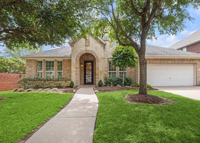 Property at 5714 Ramblebrook Ln, Sugar Land, TX 77479, 4 beds, 3.5 baths