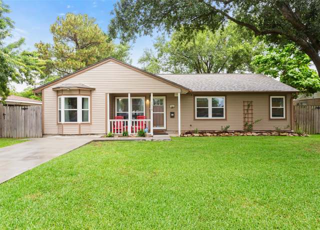 Property at 1518 14th Ave N, Texas City, TX 77590, 3 beds, 1 bath