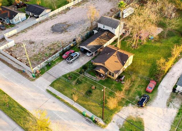 Property at 8022 Ley Rd, Houston, TX 77028, 6 beds, 3 baths