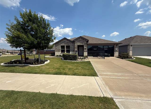 Property at 101 Comal Dr, Huntsville, TX 77340, 4 beds, 2 baths