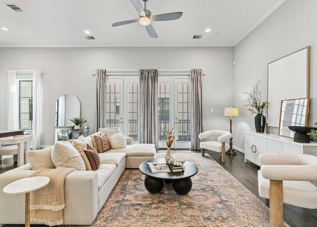 Property at 6103 Tyne St Unit B, Houston, TX 77007, 3 beds, 3.5 baths