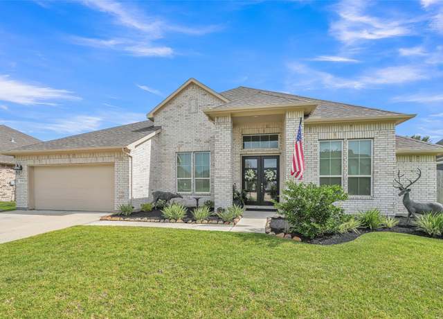 Property at 1541 N Blue Bonnet Ln, Angleton, TX 77515, 3 beds, 2.5 baths
