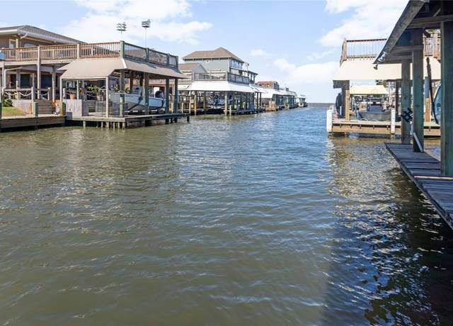 Property at 1321 Bay Dr, Crystal Beach, TX 77650, 4 beds, 1 bath