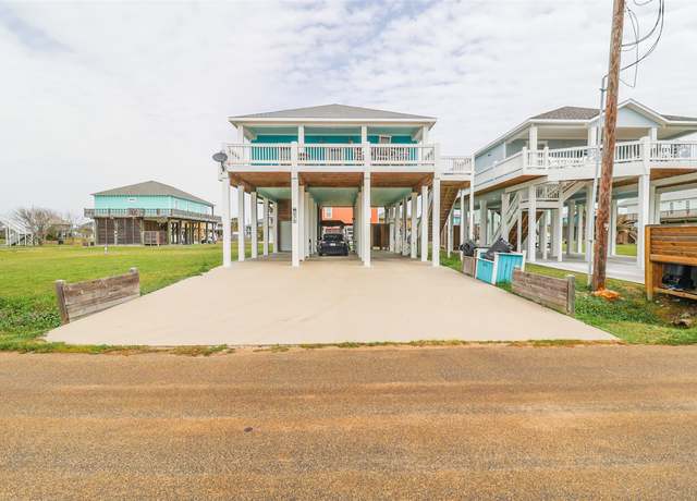 Property at 876 Palmetto Dr, Port Bolivar, TX 77650, 3 beds, 2 baths