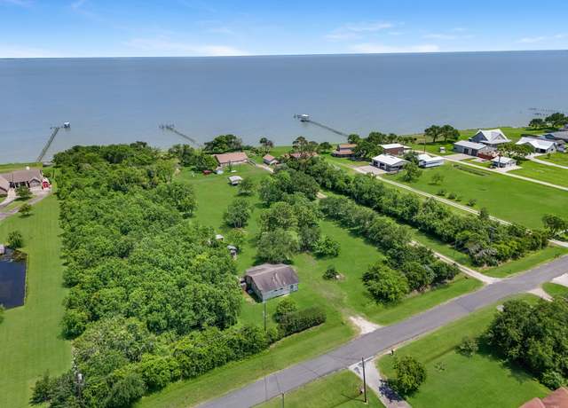 Property at 11910 Cedar Gully Rd, Beach City, TX 77523, 2 beds, 1 bath