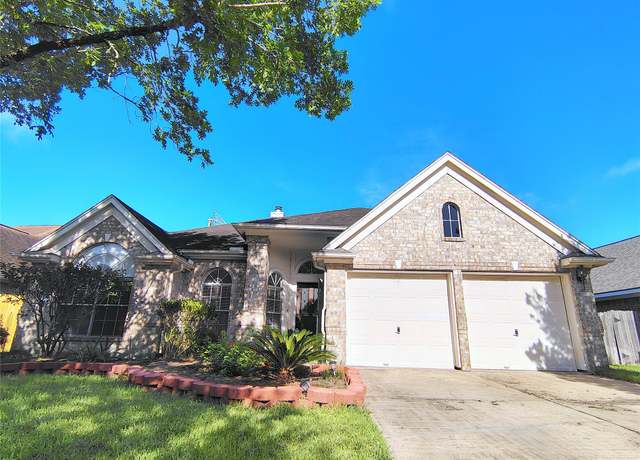 Property at 818 Presley Way, Sugar Land, TX 77479, 3 beds, 2 baths