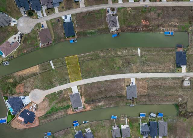 Property at 12877 French Quarter Dr, Willis, TX 77318