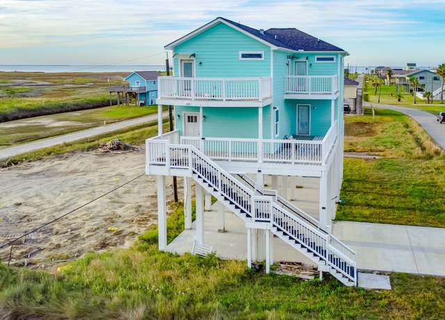 Property at 4018 6th St, Galveston, TX 77554, 5 beds, 4.5 baths