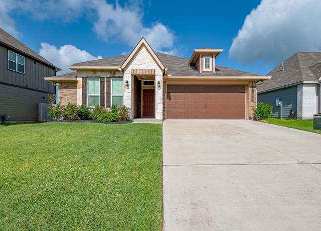 Property at 1012 Old Vine Rd, Brenham, TX 77833, 3 beds, 2 baths
