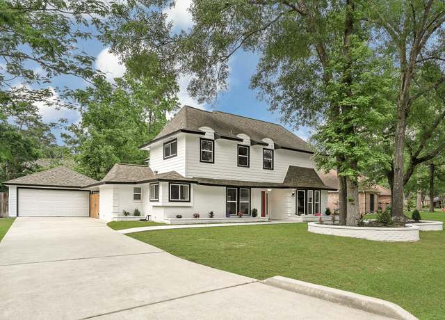 Property at 725 Talmalge Hall Dr, Conroe, TX 77302, 4 beds, 2.5 baths