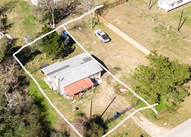 Property at 20555 Cochran Rd, Hempstead, TX 77445, 2 beds, 1 bath