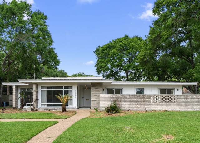 Property at 7822 Oldhaven St, Houston, TX 77074, 3 beds, 2 baths