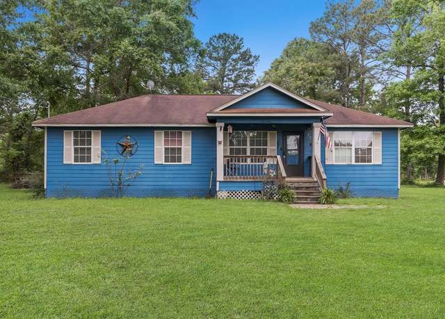 Property at 114 Dickens S, Livingston, TX 77351, 4 beds, 2 baths