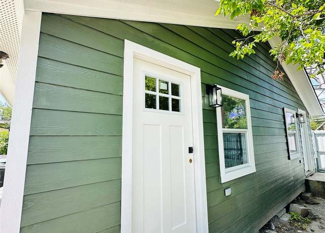 Property at 3919 Elysian St, Houston, TX 77009, 5 beds, 1 bath