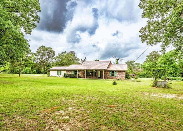 Property at 151 Parker Rd, New Waverly, TX 77358, 4 beds, 2 baths