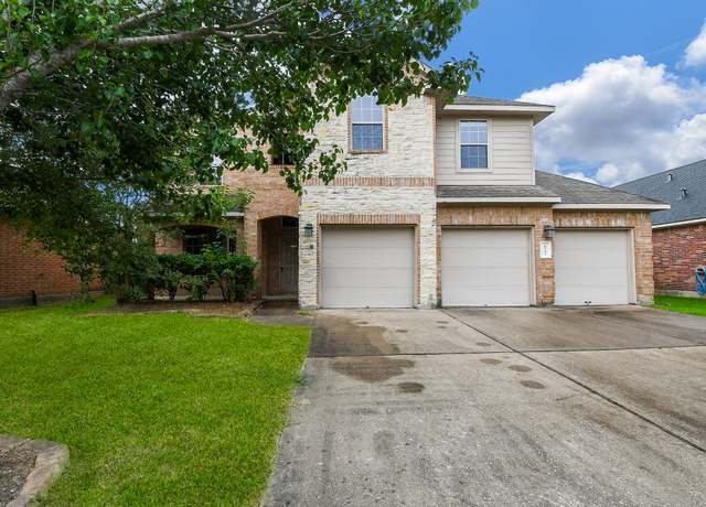 Property at 6533 Gray Birch Ln, Dickinson, TX 77539, 4 beds, 2.5 baths