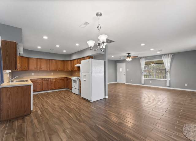 Property at 10 Hillcrest St, Point Blank, TX 77364, 3 beds, 2 baths