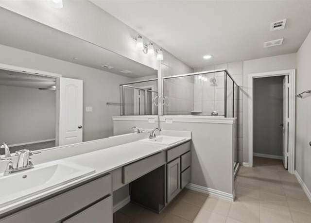 Property at 2750 Mariposa Creek Dr, Rosharon, TX 77583, 3 beds, 2.5 baths