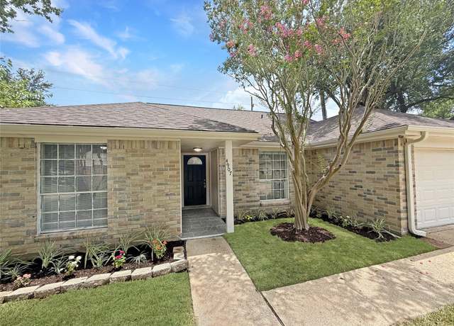 Property at 4907 Brownfields Ct, Houston, TX 77066, 3 beds, 2 baths