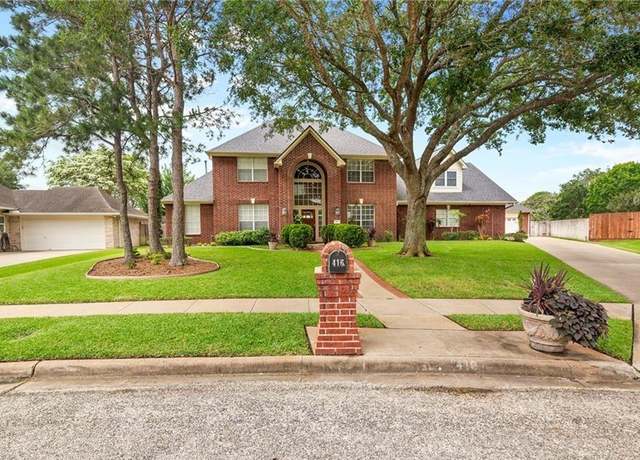 Property at 416 Edgewater, Victoria, TX 77904, 5 beds, 3.5 baths