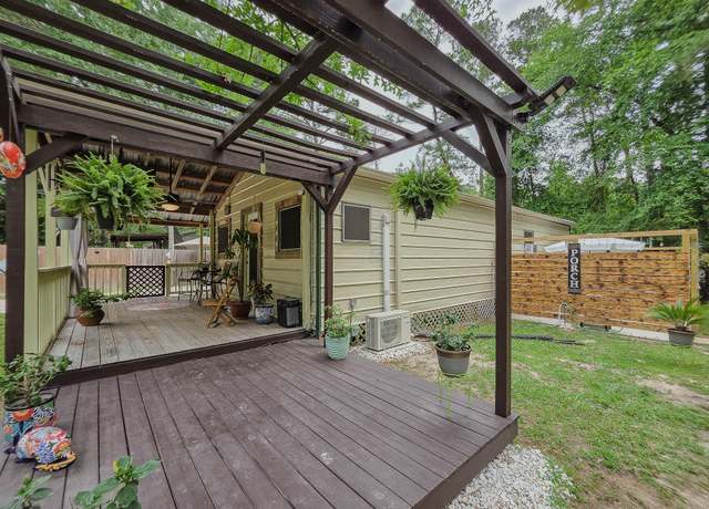 Property at 309 Medina Dr, Trinity, TX 75862, 2 beds, 1 bath