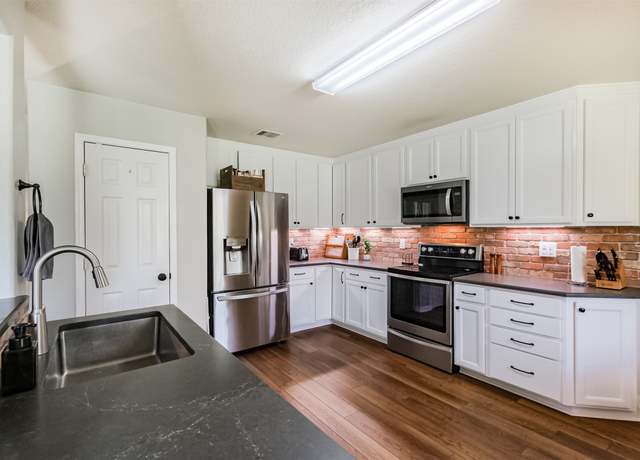 Property at 4719 Redbud Place Ln, Richmond, TX 77469, 3 beds, 2.5 baths