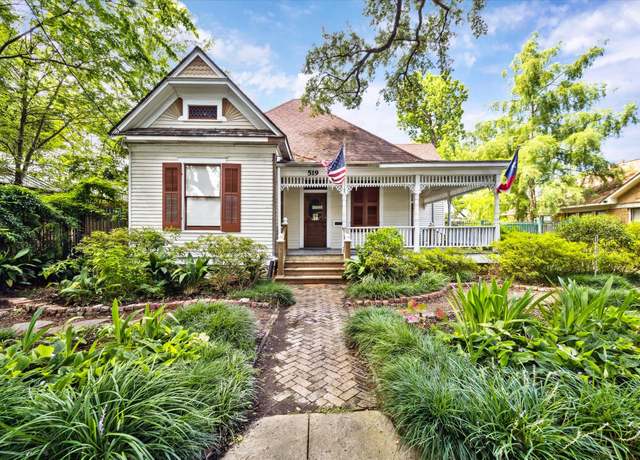 Property at 519 Bayland Ave, Houston, TX 77009, 3 beds, 2 baths